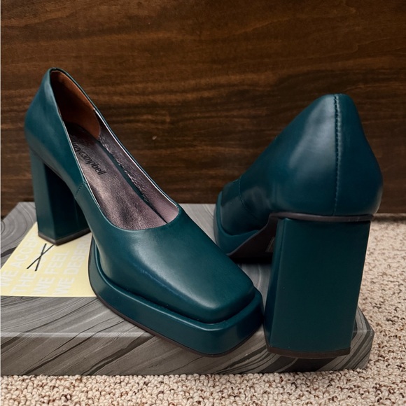 Jeffrey Campbell Dark Teal Block Heels - Picture 5 of 7
